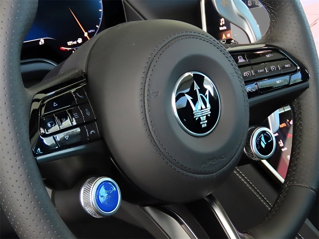 New 2024 Maserati Grecale GT image 30