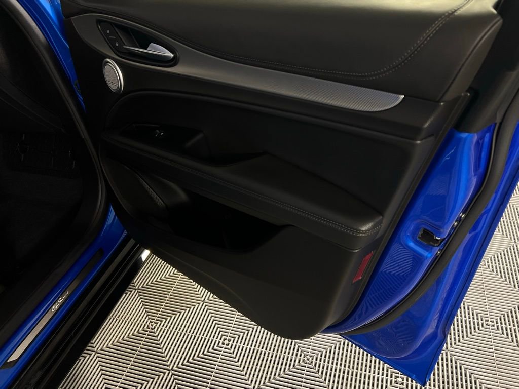 Used 2024 Alfa Romeo Stelvio Veloce image 34