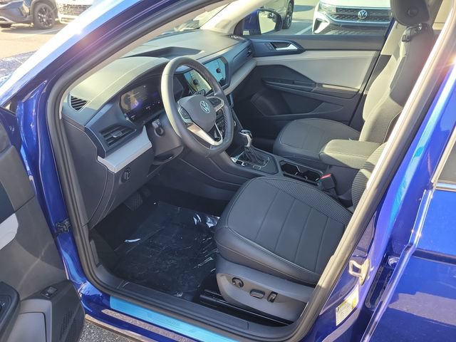 Certified 2024 Volkswagen Taos SE w/ Panoramic Sunroof Package FWD image 16