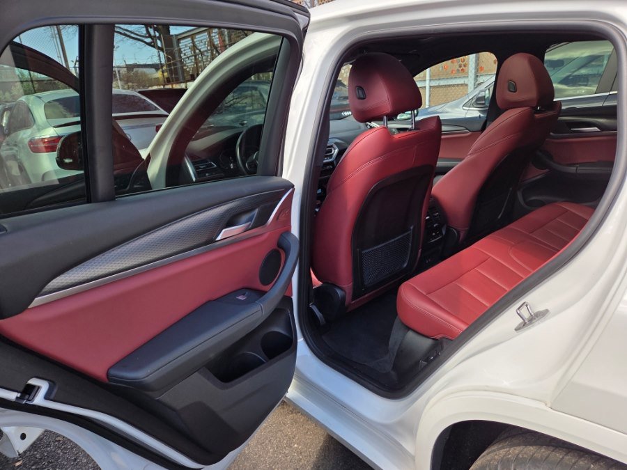 Used 2022 BMW X4 xDrive30i w/ M Sport Package 2 image 8