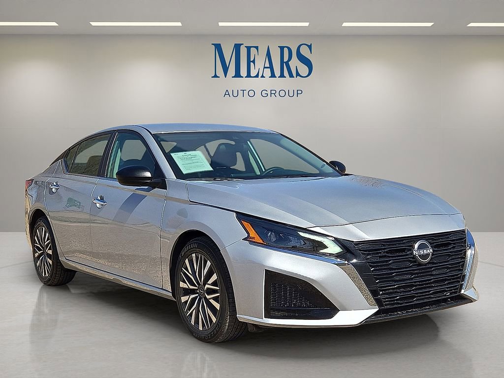 Used 2025 Nissan Altima 2.5 SV image 7