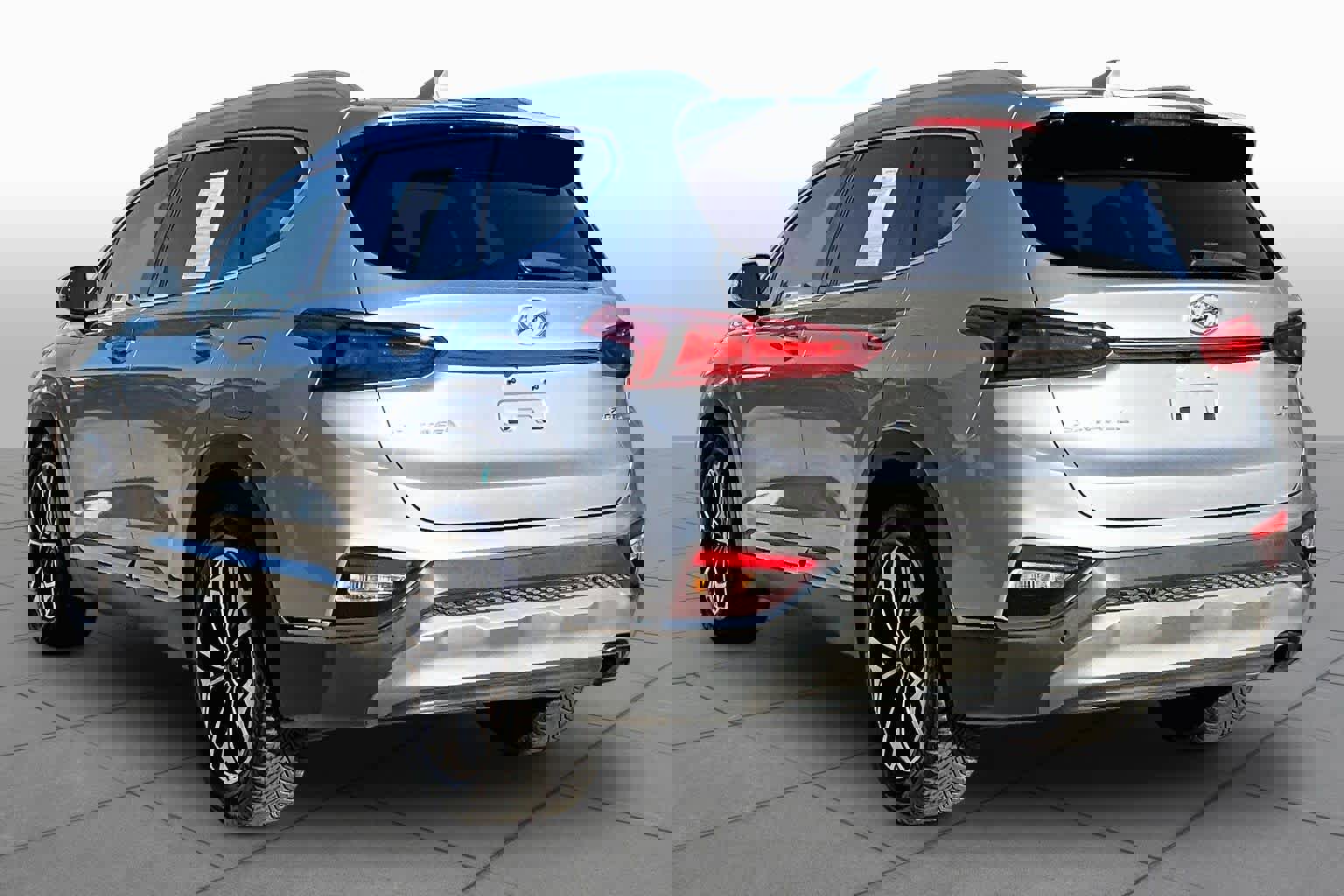 Used 2020 Hyundai Santa Fe Limited w/ Cargo Package image 12