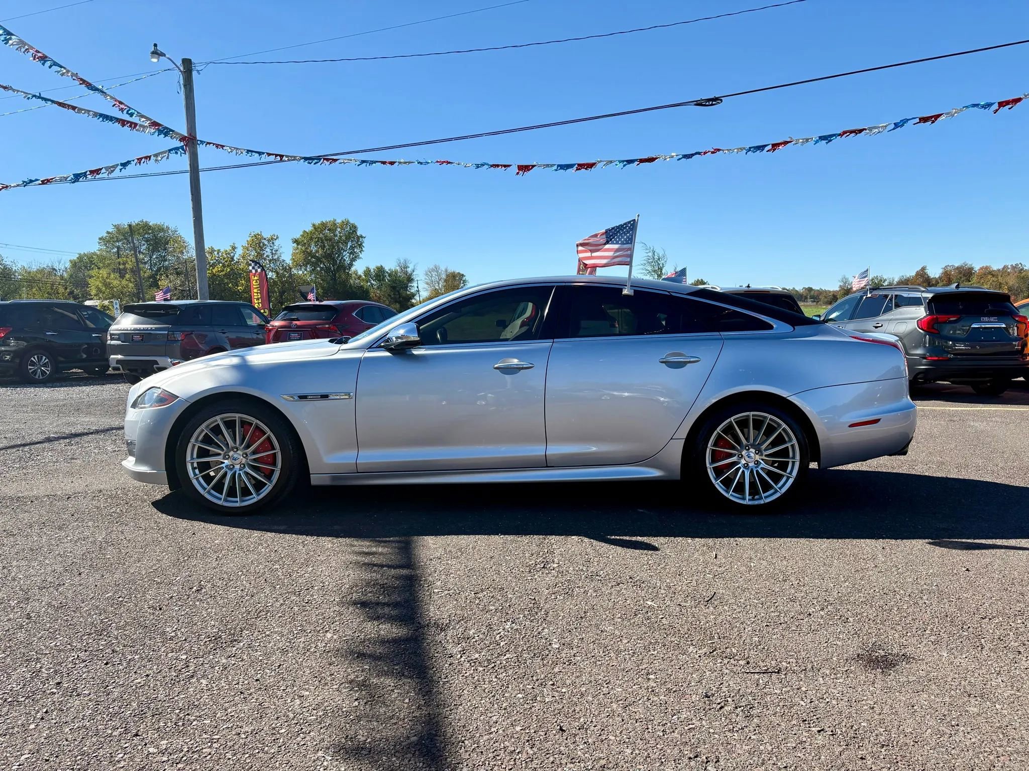Used 2017 Jaguar XJ R-Sport image 2