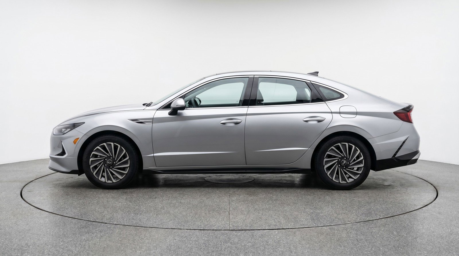 Used 2025 Hyundai Sonata SEL FWD image 5