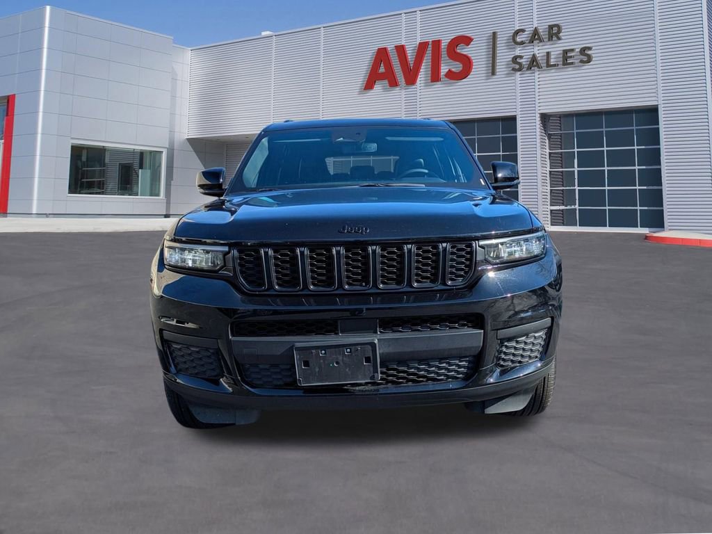 Used 2024 Jeep Grand Cherokee L Laredo image 2