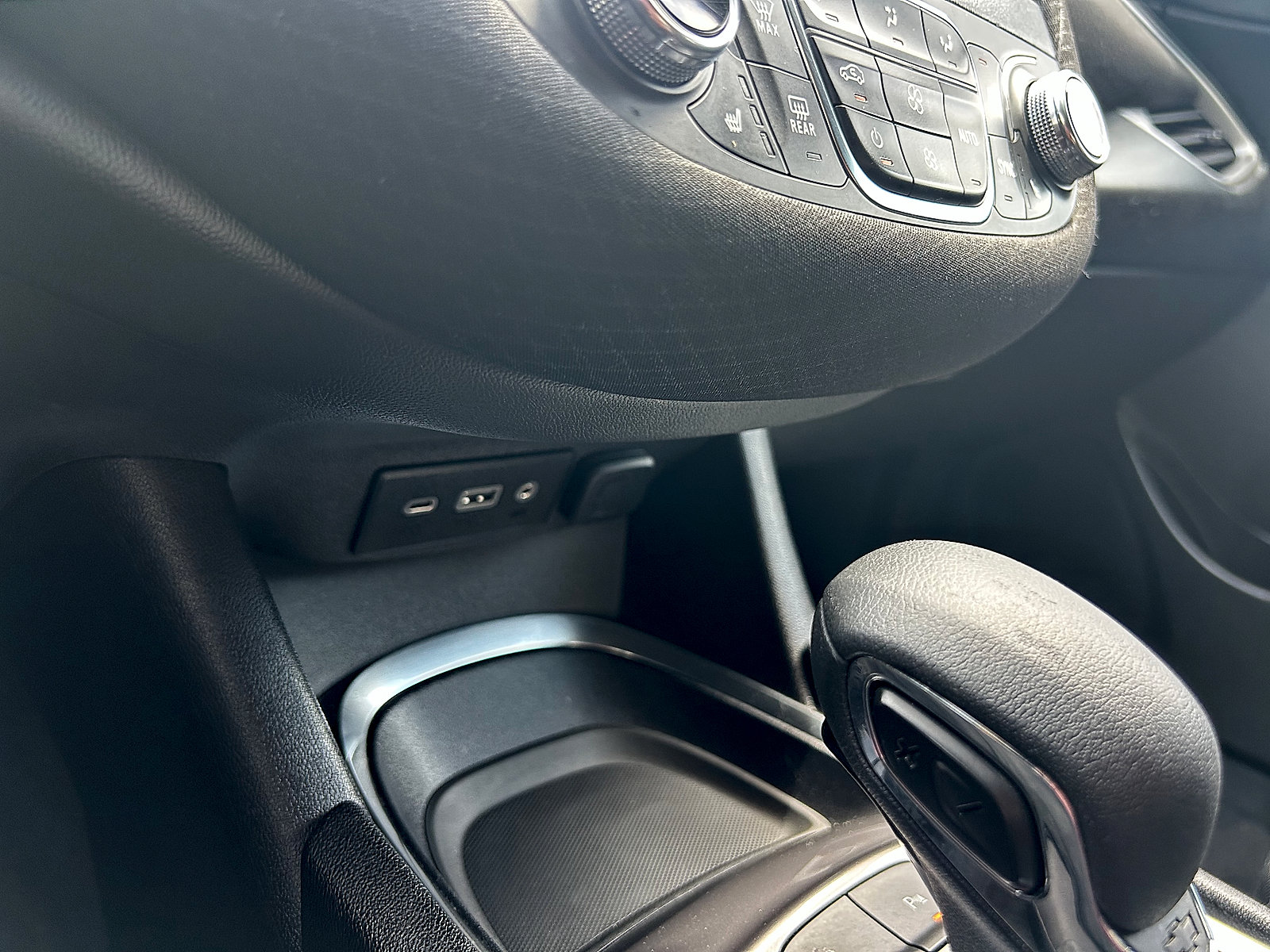 Used 2024 Chevrolet Malibu LT FWD image 20