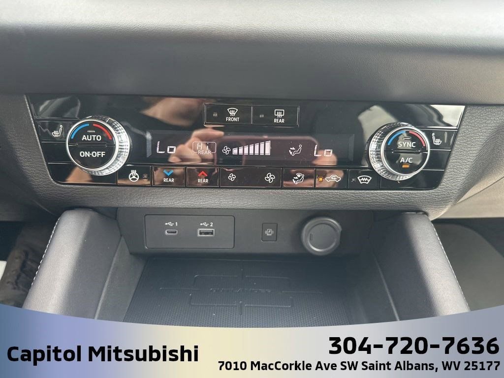 New 2025 Mitsubishi Outlander SEL image 26