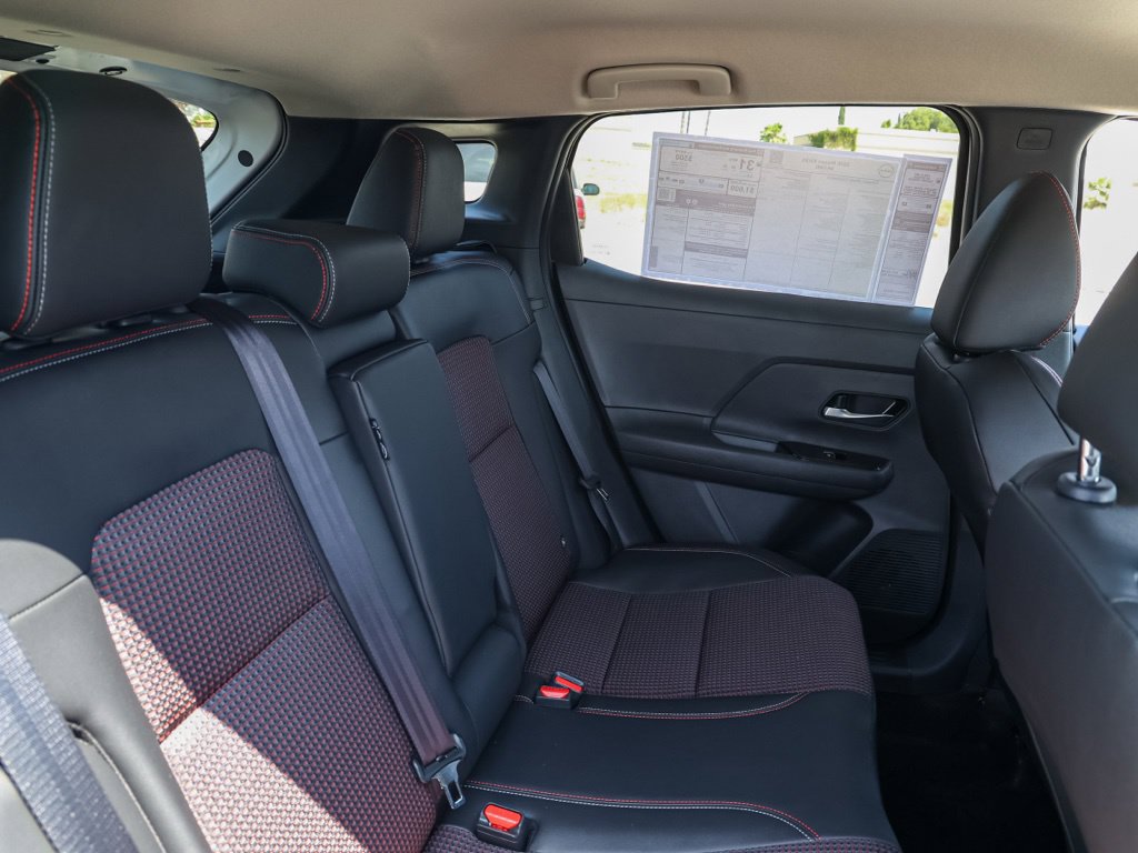 New 2026 Nissan Kicks SR FWD image 19