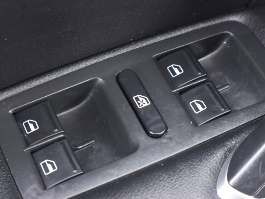 Used 2020 Volkswagen Passat 2.0T SE image 26