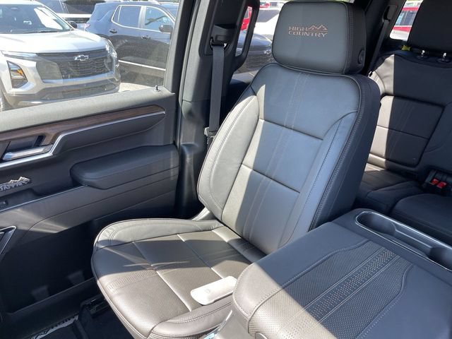 New 2026 Chevrolet Silverado 1500 High Country w/ Technology Package AWD/4WD image 24