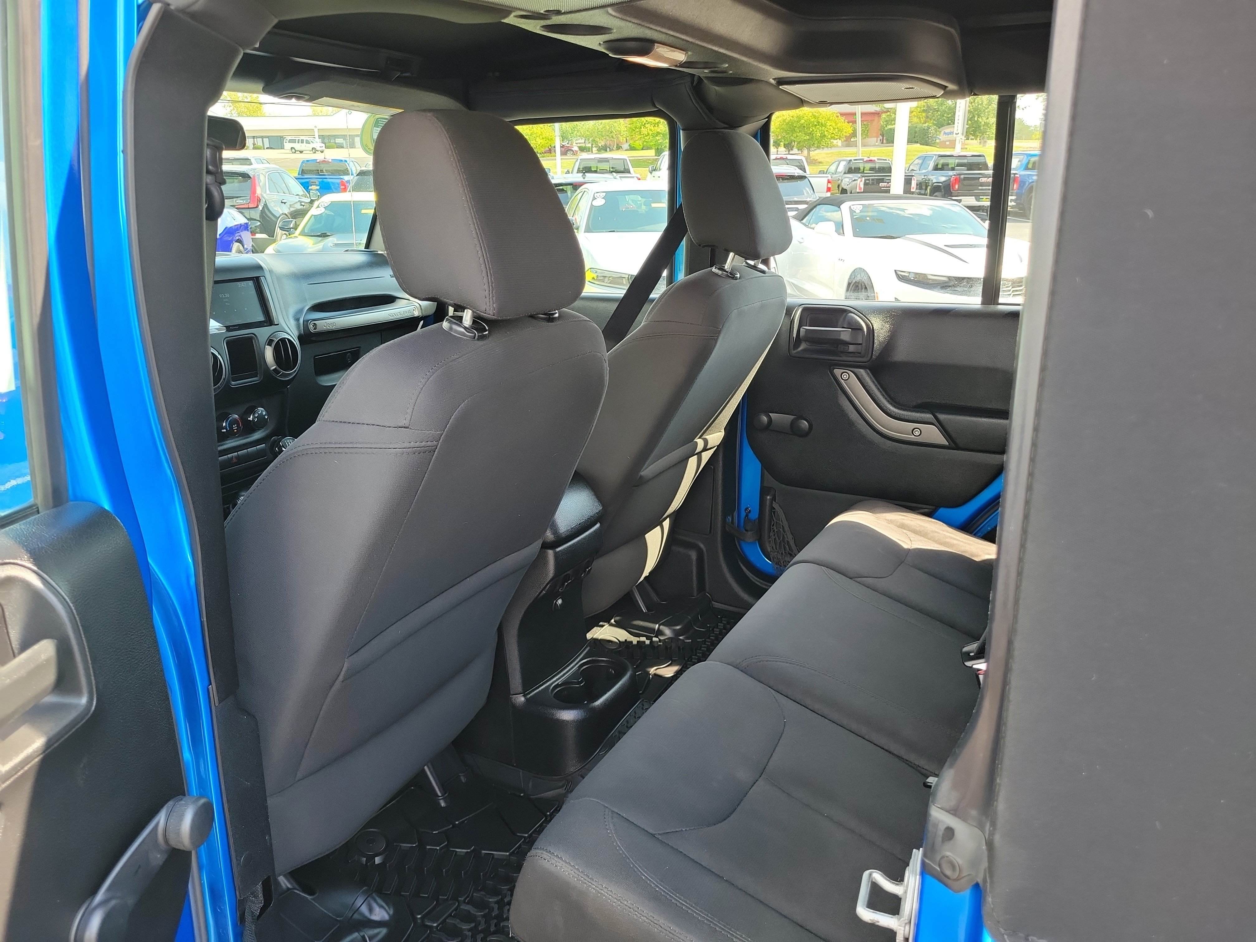 Used 2016 Jeep Wrangler Unlimited Sport AWD/4WD image 12