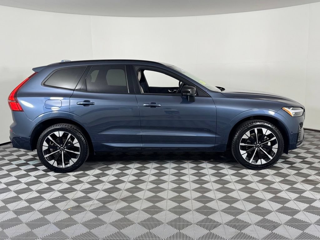 Certified 2026 Volvo XC60 B5 Plus AWD/4WD image 5