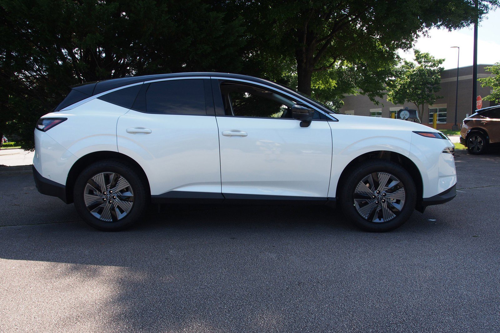 Used 2025 Nissan Murano SL w/ Cargo Package image 8