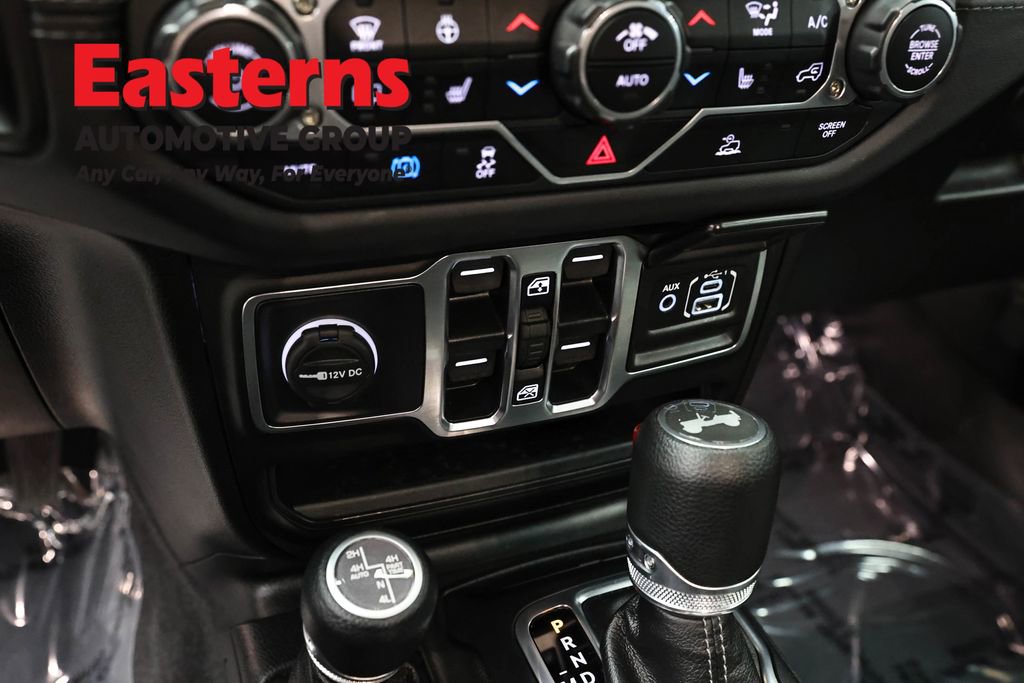 Used 2025 Jeep Wrangler Unlimited Sahara w/ Safety Group image 20