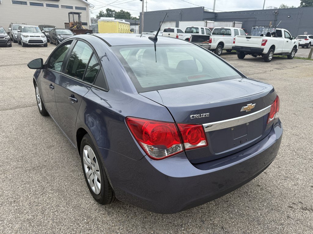 Used 2014 Chevrolet Cruze LS FWD image 4