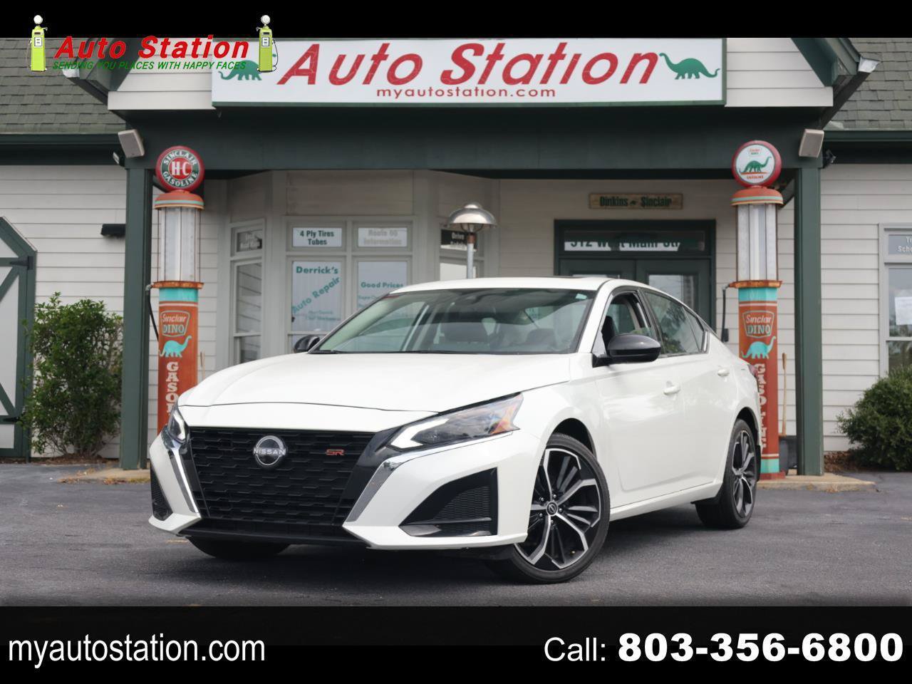 Used 2024 Nissan Altima 2.5 SR w/ SR Premium Package AWD/4WD image 1