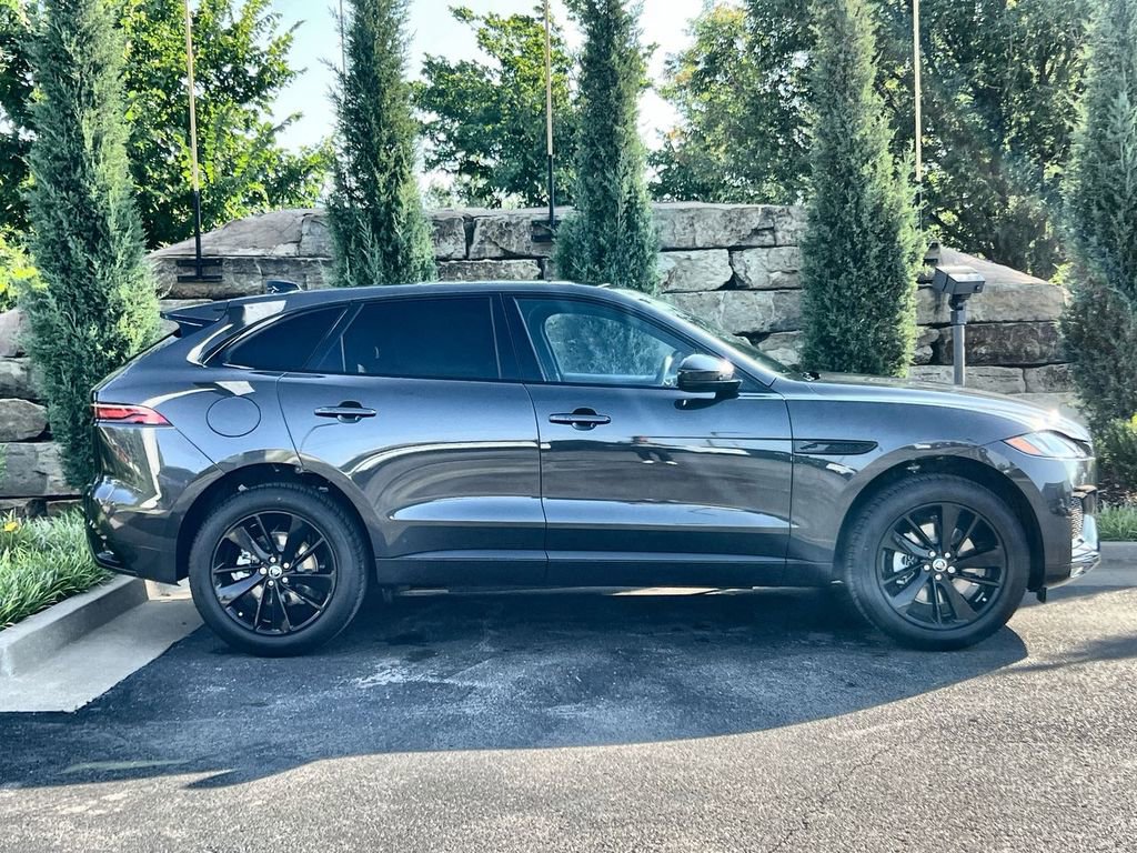 Used 2025 Jaguar F-PACE R-Dynamic S image 6