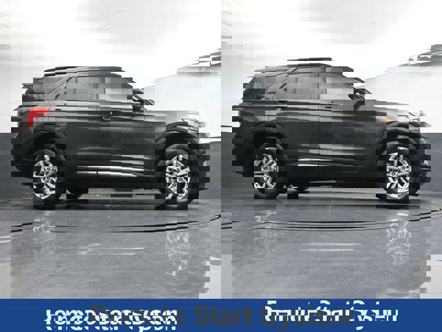 Used 2023 Ford Explorer XLT w/ Equipment Group 202A image 29