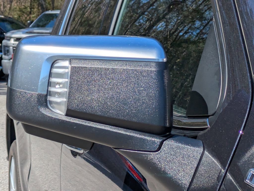 Used 2024 Chevrolet Silverado 1500 High Country w/ High Country Premium Package image 11