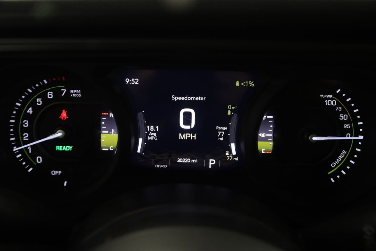 Used 2024 Jeep Wrangler Unlimited w/ Convenience Group AWD/4WD image 17