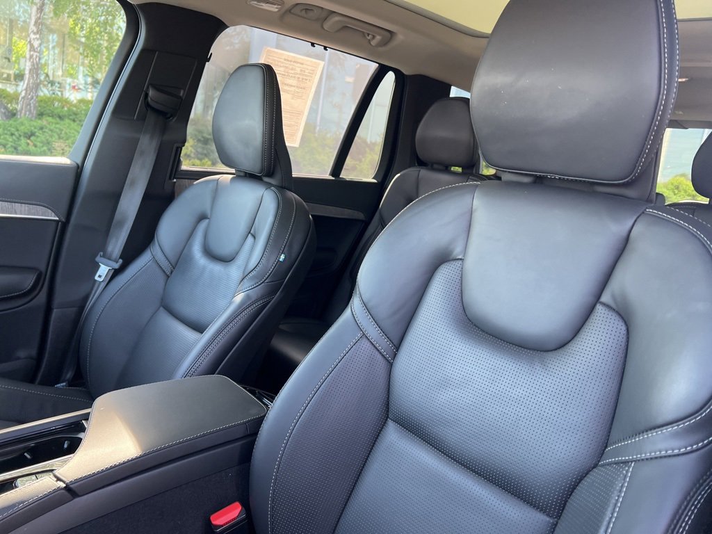 Certified 2023 Volvo XC90 T8 Ultimate w/ Protection Package Premier image 15