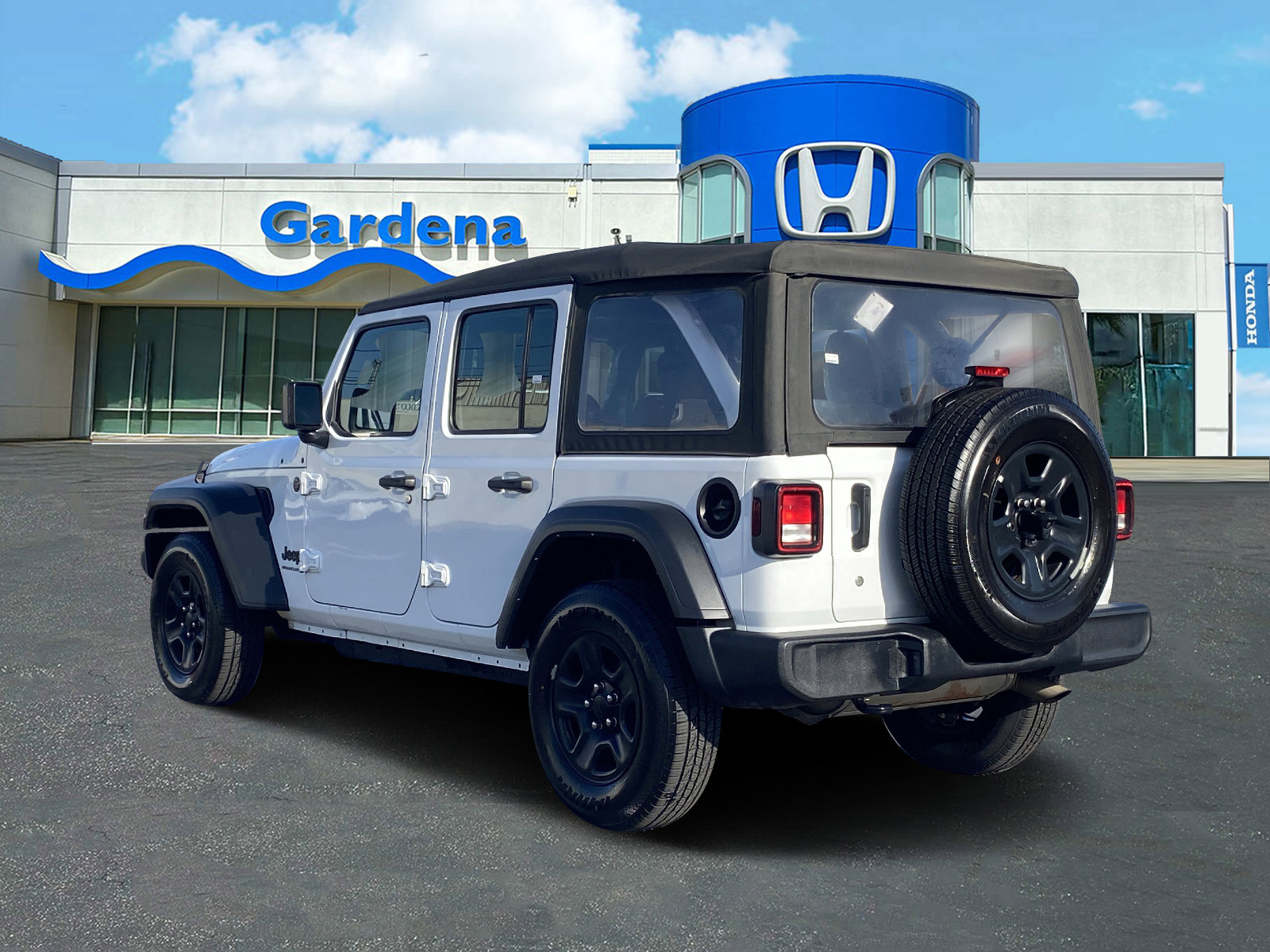 Used 2023 Jeep Wrangler Sport image 4