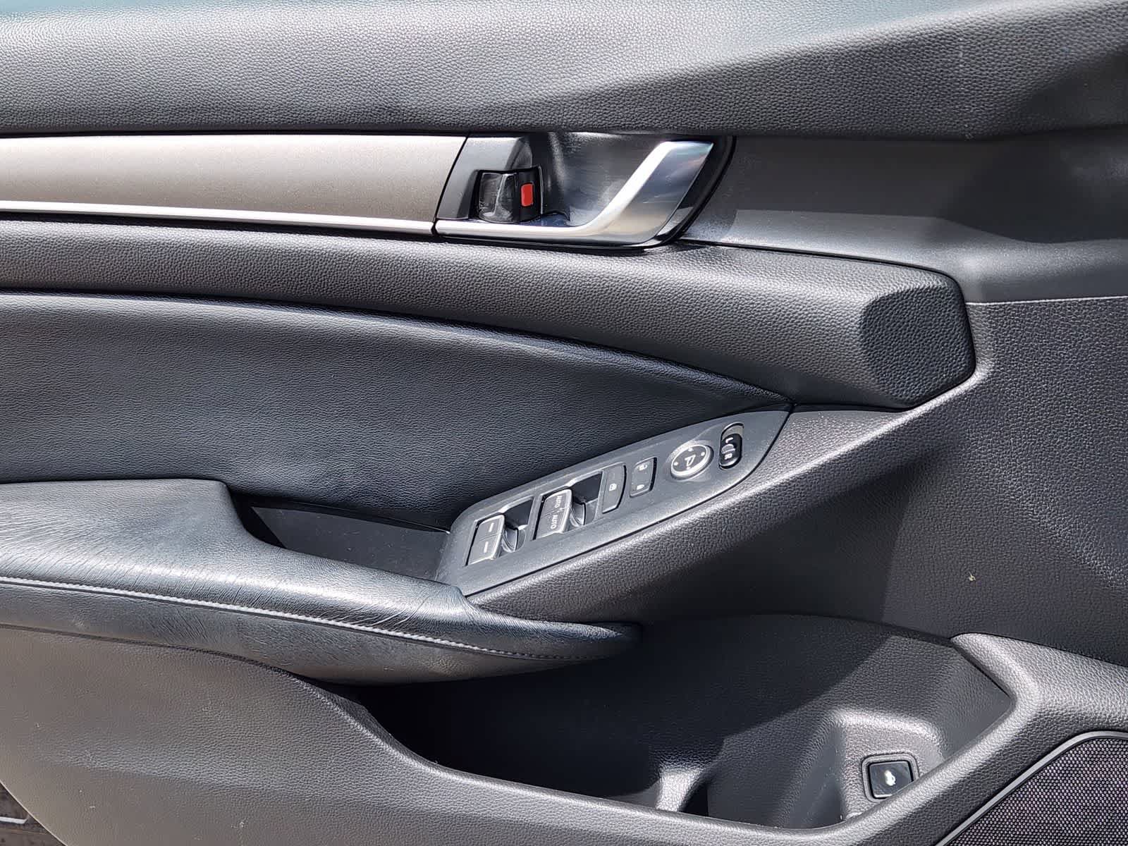 Used 2018 Honda Accord LX image 23