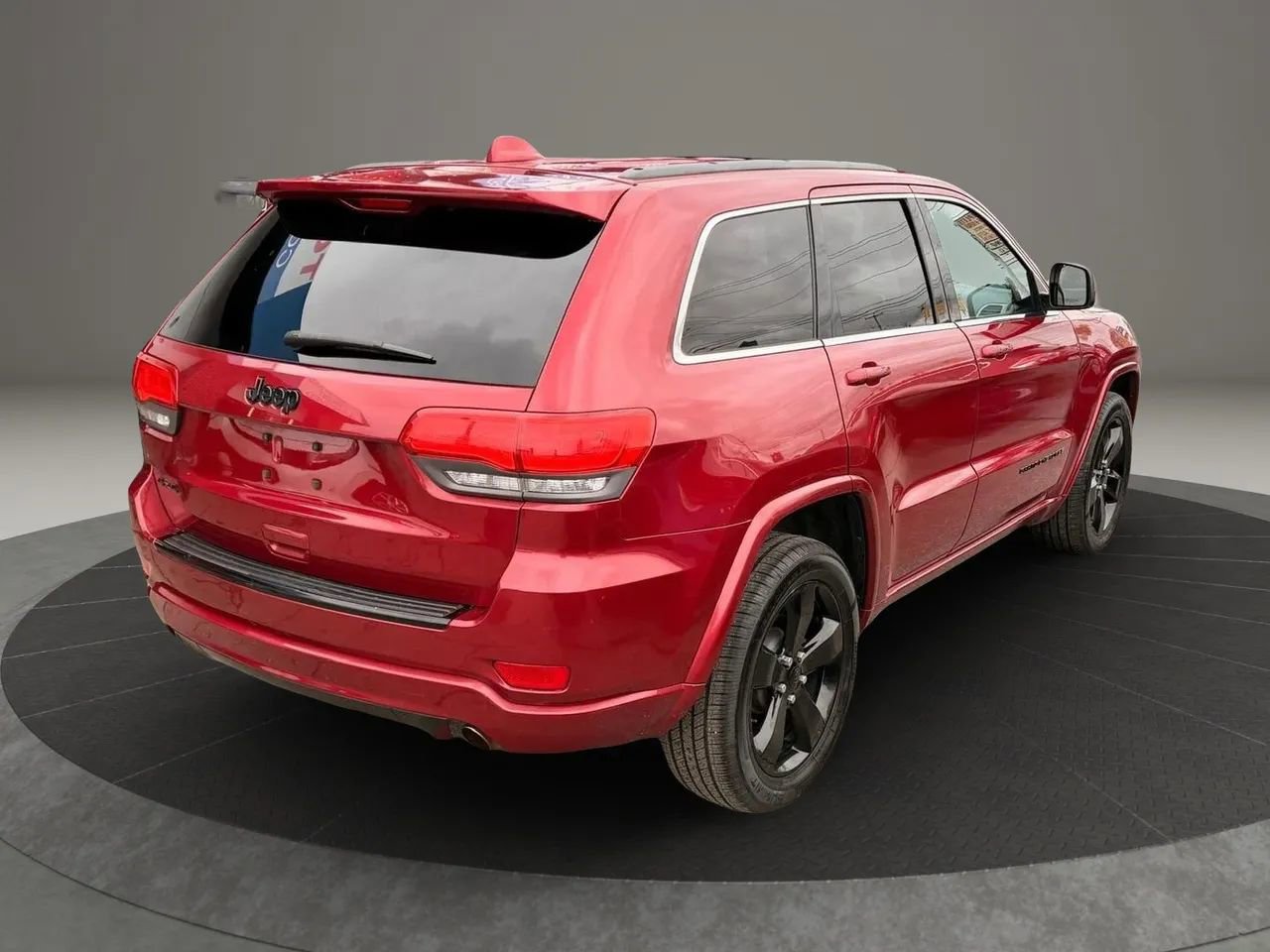 Used 2014 Jeep Grand Cherokee Altitude AWD/4WD image 4