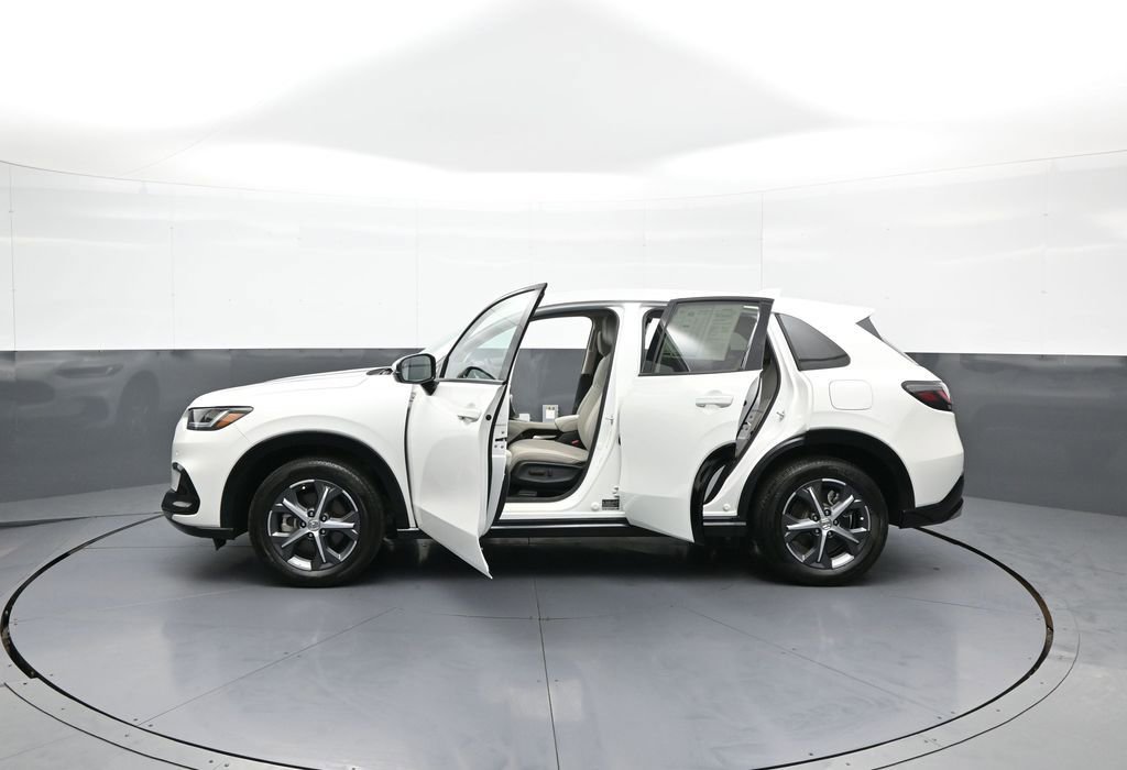 Used 2024 Honda HR-V EX-L image 42