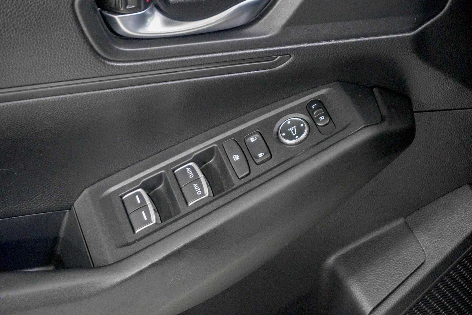 Used 2023 Honda Accord LX image 17