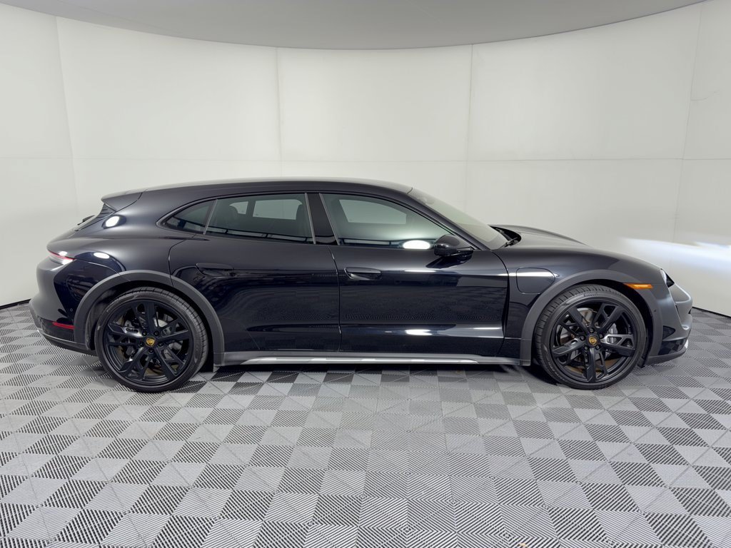Certified 2022 Porsche Taycan 4 Cross Turismo AWD/4WD image 8