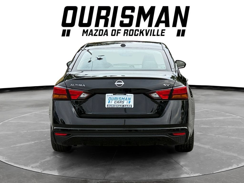 Used 2024 Nissan Altima 2.5 SV FWD image 5