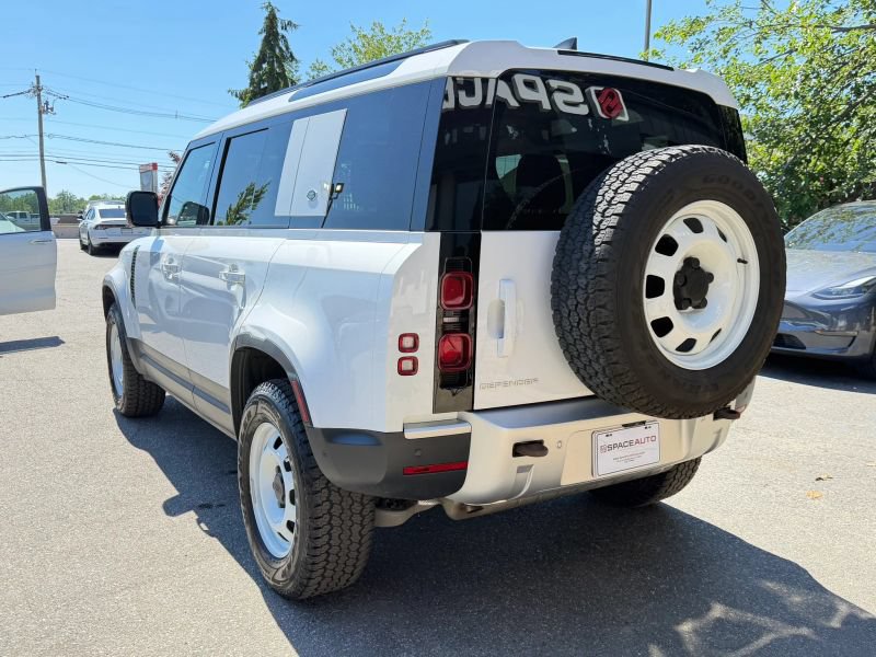 Used 2023 Land Rover Defender 110 AWD/4WD image 8