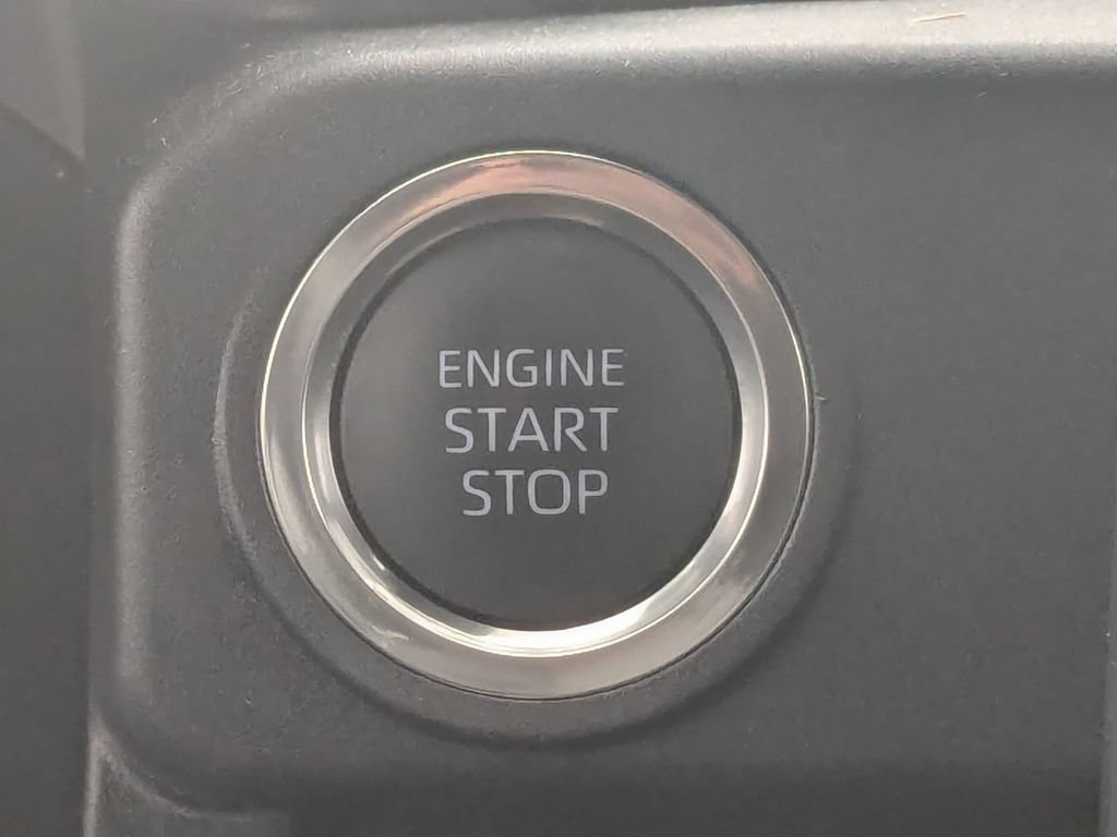 Used 2025 Toyota 4Runner SR5 AWD/4WD image 19
