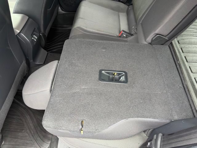 Used 2024 Subaru Crosstrek 2.5i Premium AWD/4WD image 21