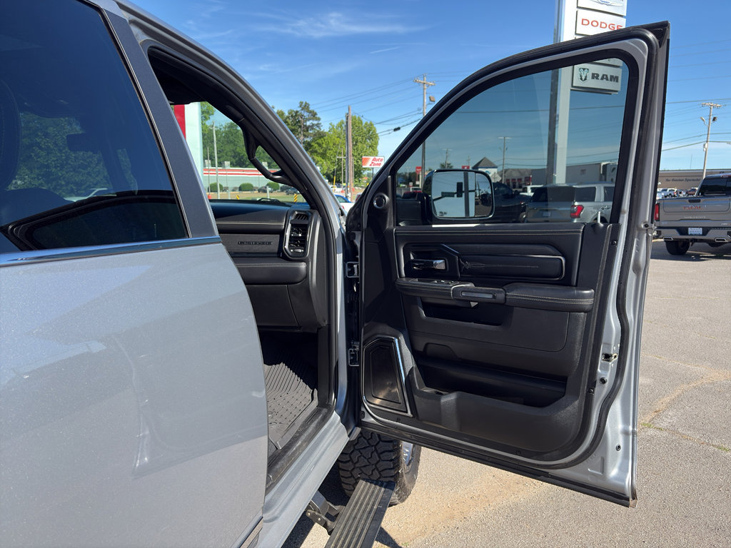 Used 2022 RAM 2500 Limited AWD/4WD image 17