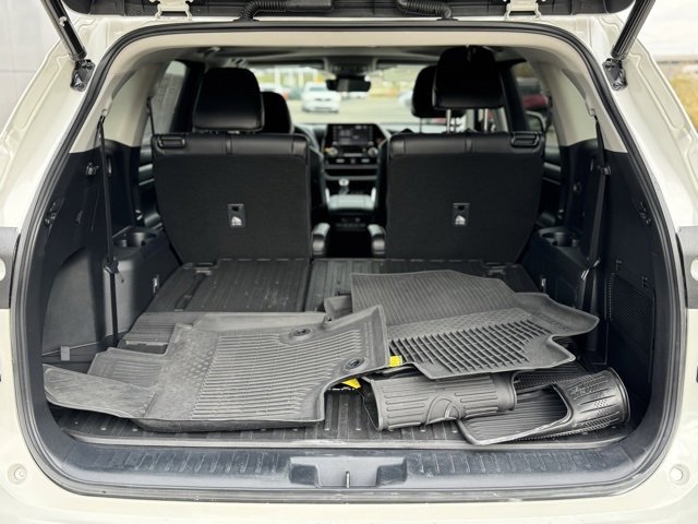 Certified 2021 Toyota Highlander XLE image 40