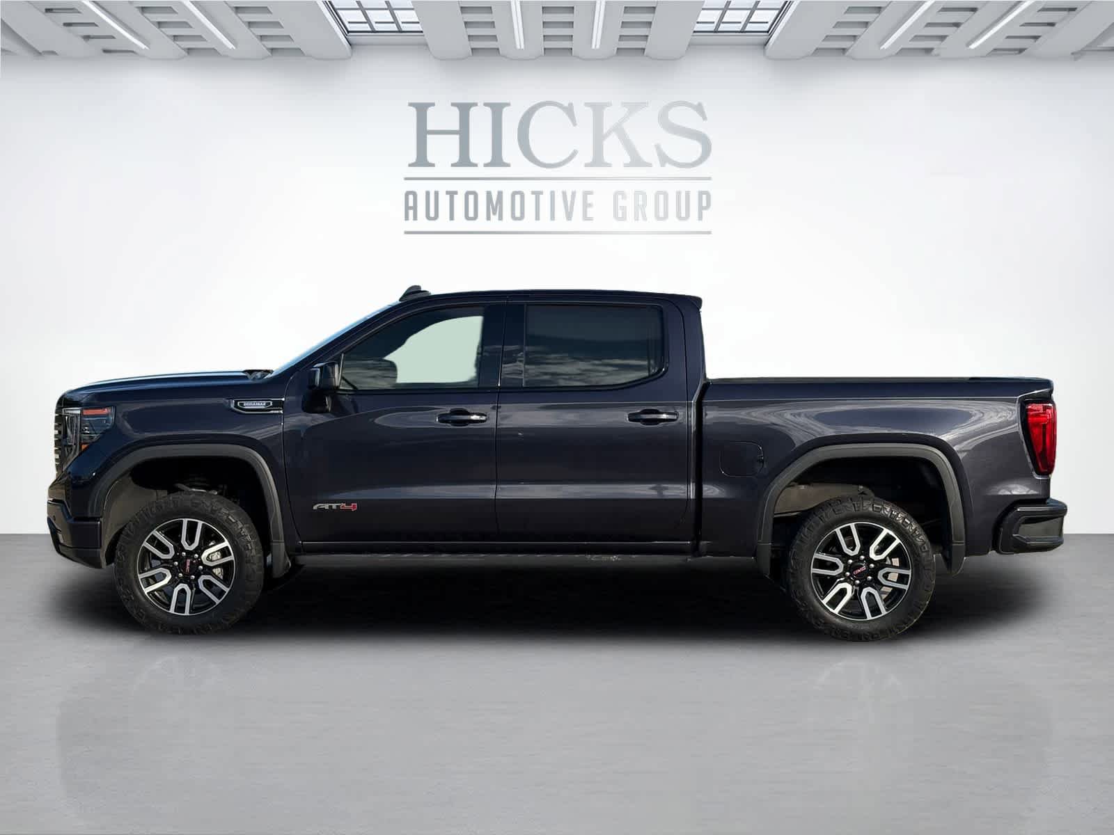 Used 2022 GMC Sierra 1500 AT4 w/ Technology Package image 8