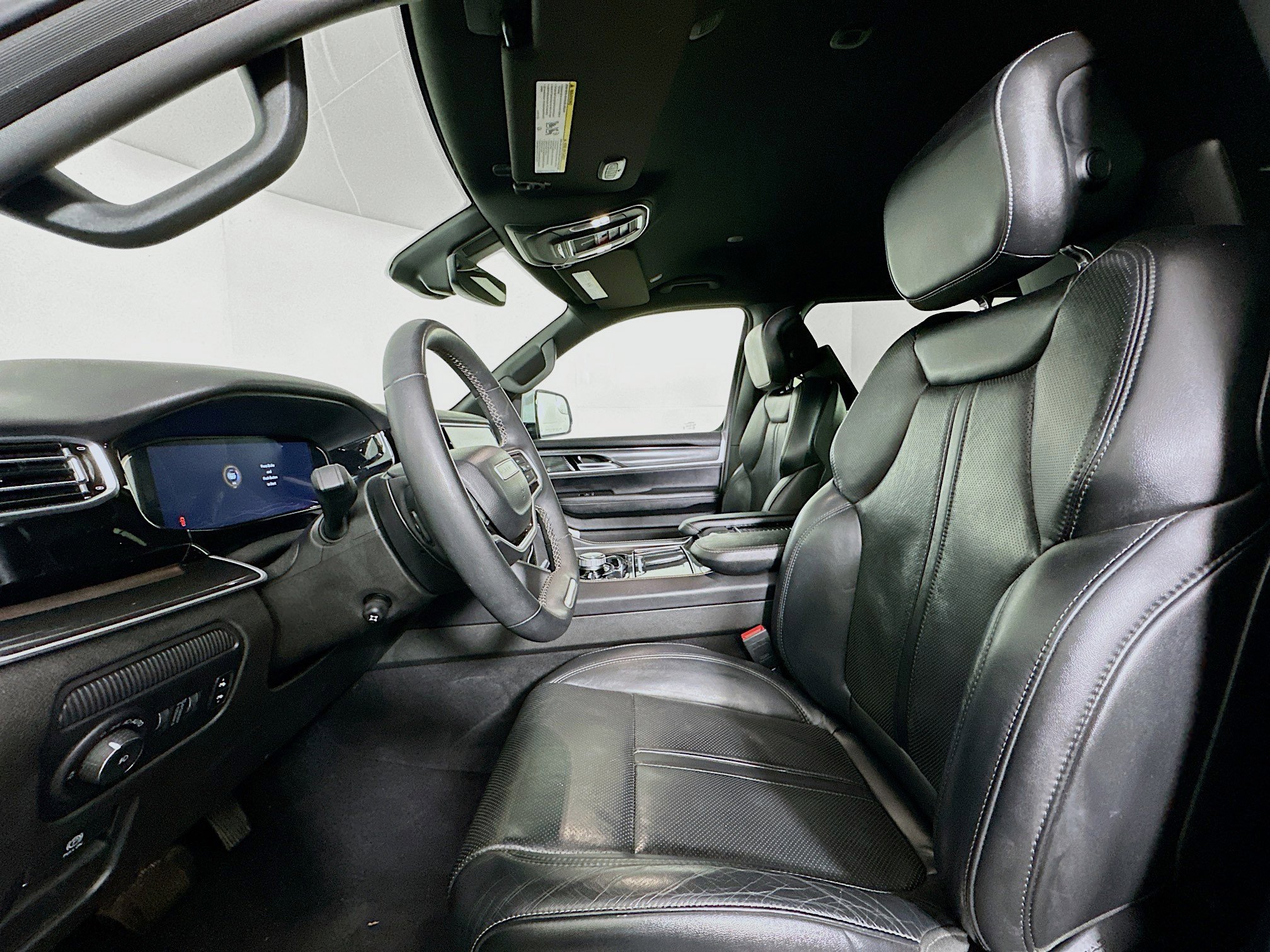 Used 2022 Jeep Wagoneer Series I w/ Rear Seat Video Group 1 image 13