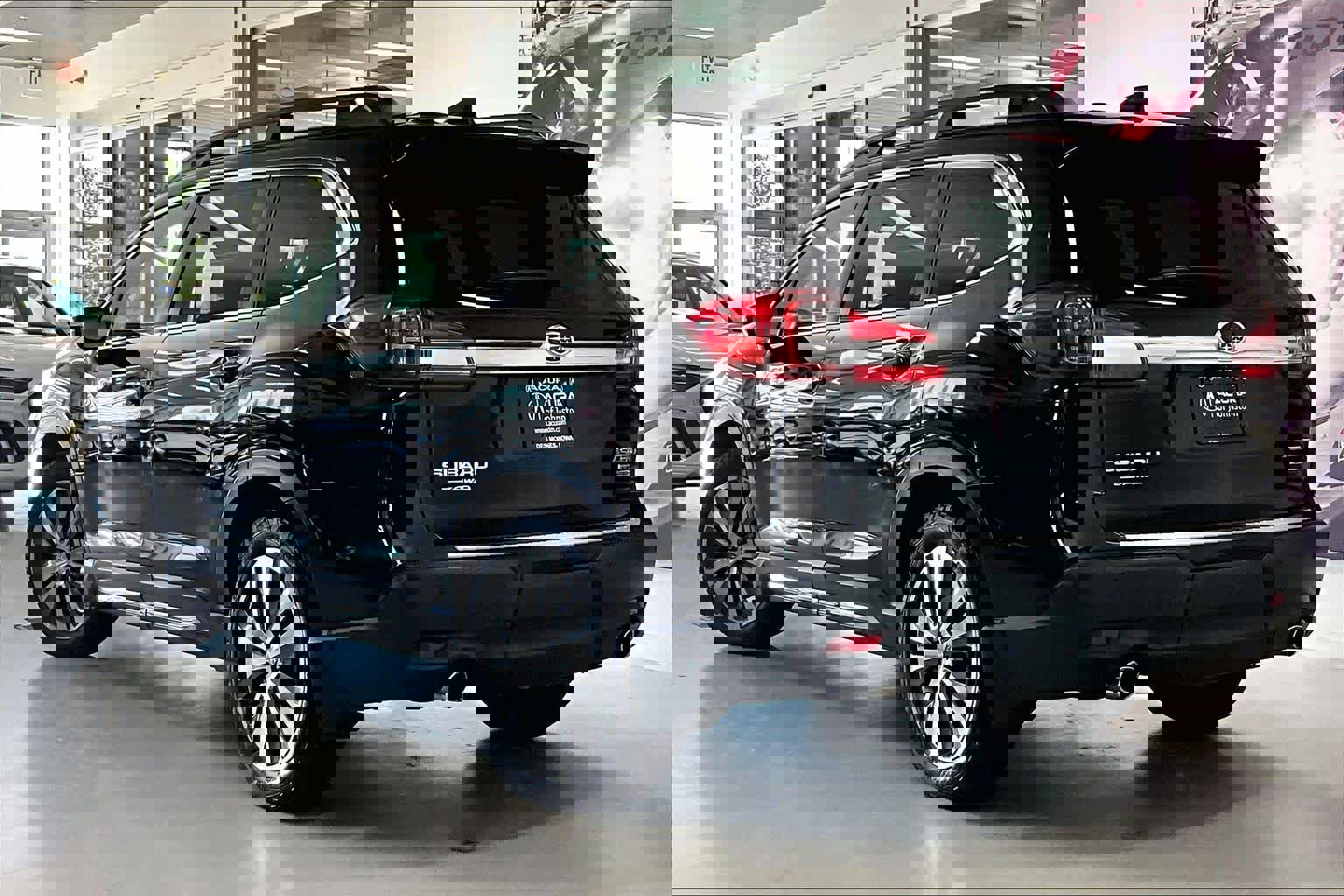 Used 2020 Subaru Ascent Limited w/ Technology Package AWD/4WD image 4