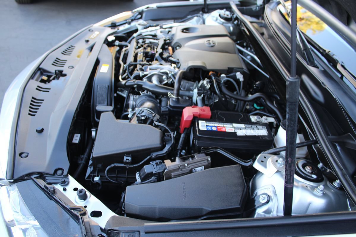 Used 2020 Toyota Camry LE FWD image 32