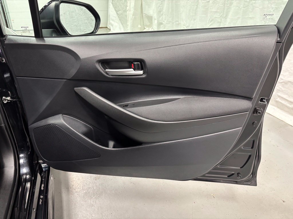 Used 2026 Toyota Corolla SE FWD image 57