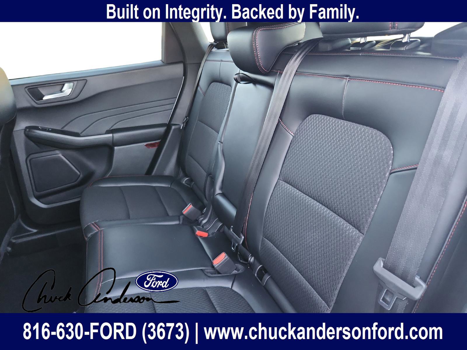 New 2026 Ford Escape ST-Line w/ Cold Weather Package AWD/4WD image 23