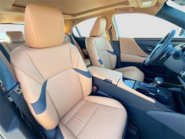 New 2025 Lexus ES 350 Ultra Luxury image 15