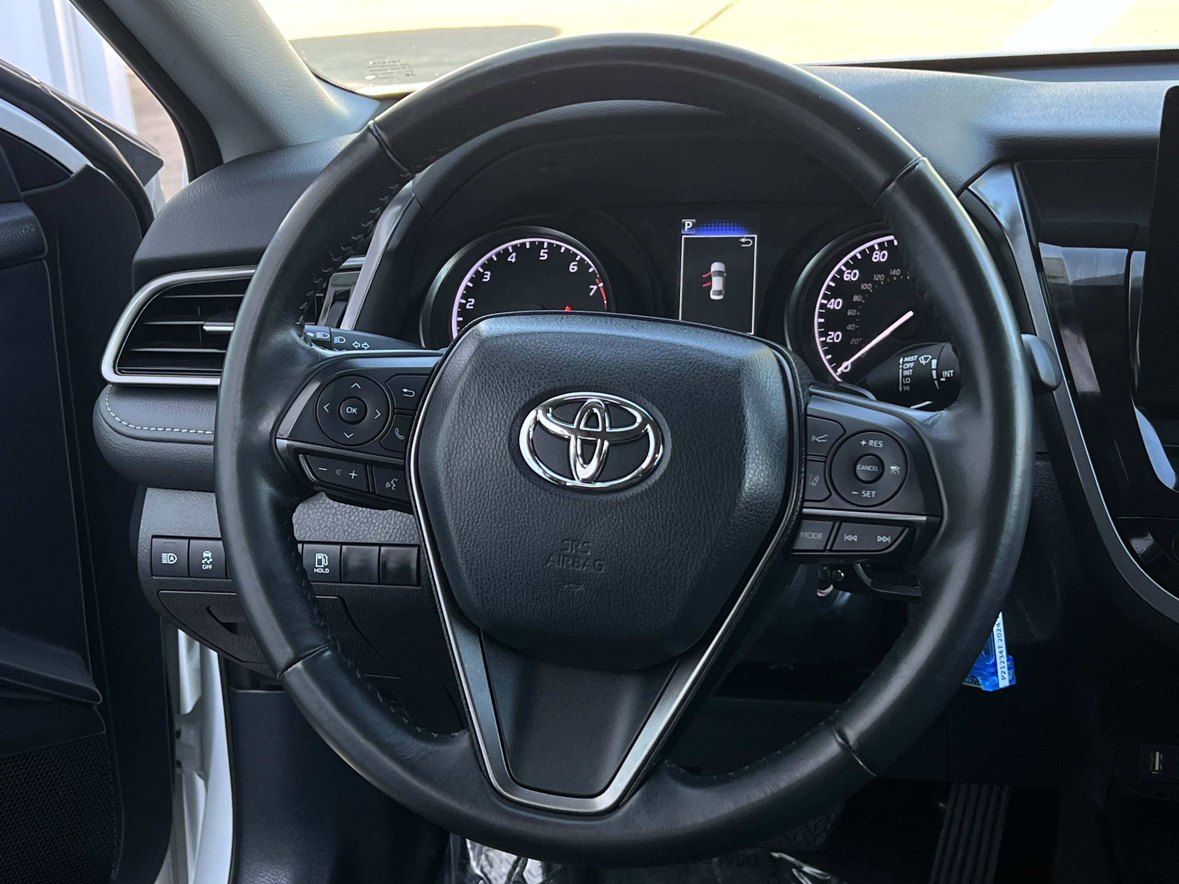 Used 2024 Toyota Camry SE image 11