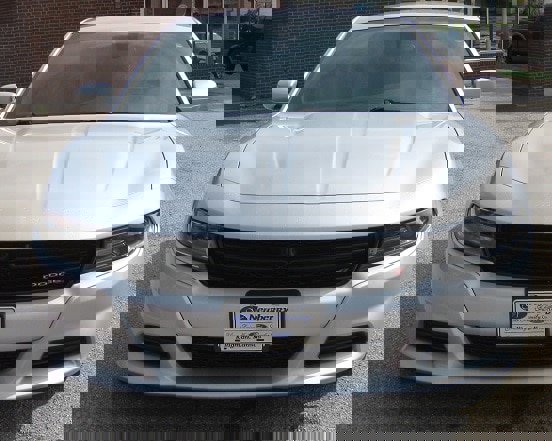 Used 2020 Dodge Charger SXT RWD image 3