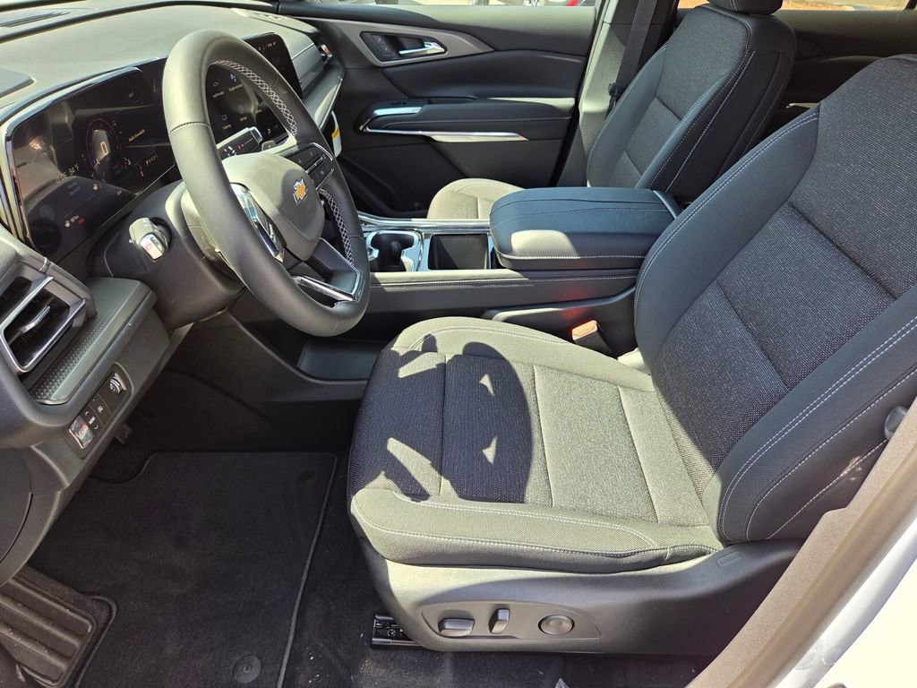 New 2026 Chevrolet Traverse LT w/ Driver Confidence Package FWD image 6