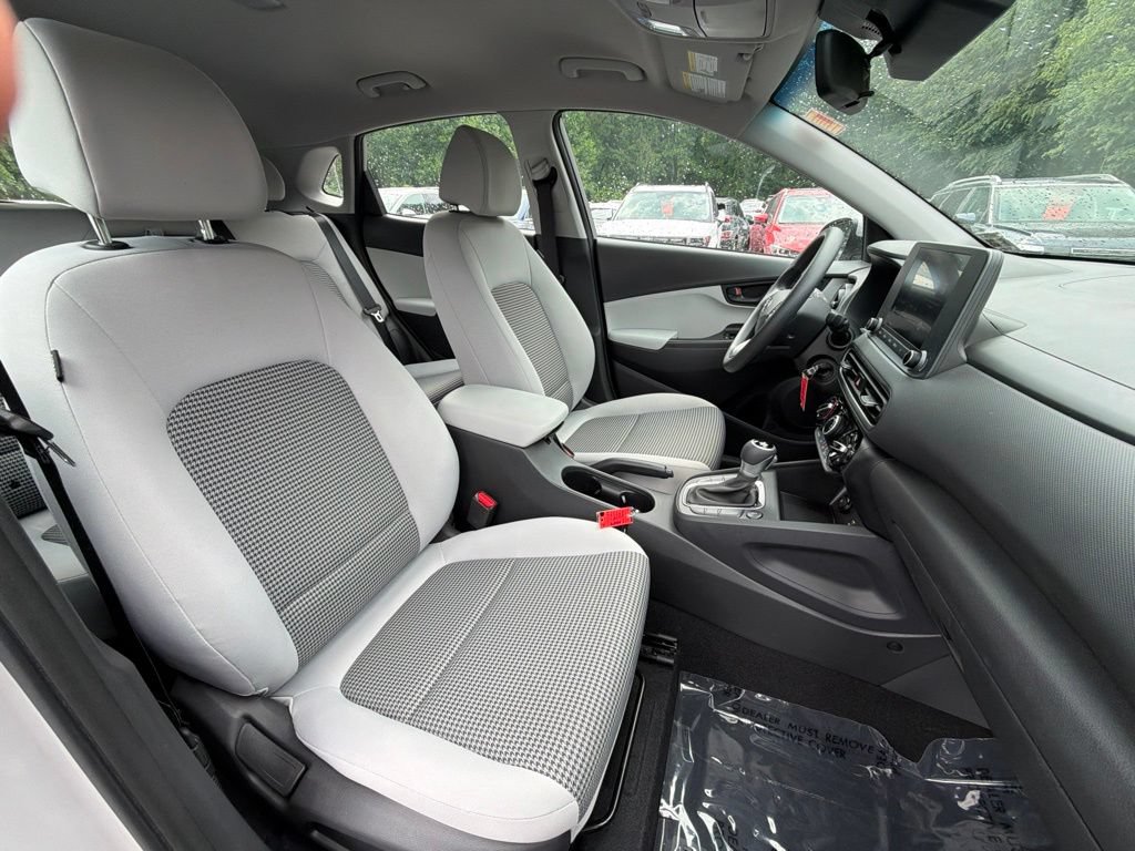 Certified 2023 Hyundai Kona SE AWD/4WD image 9