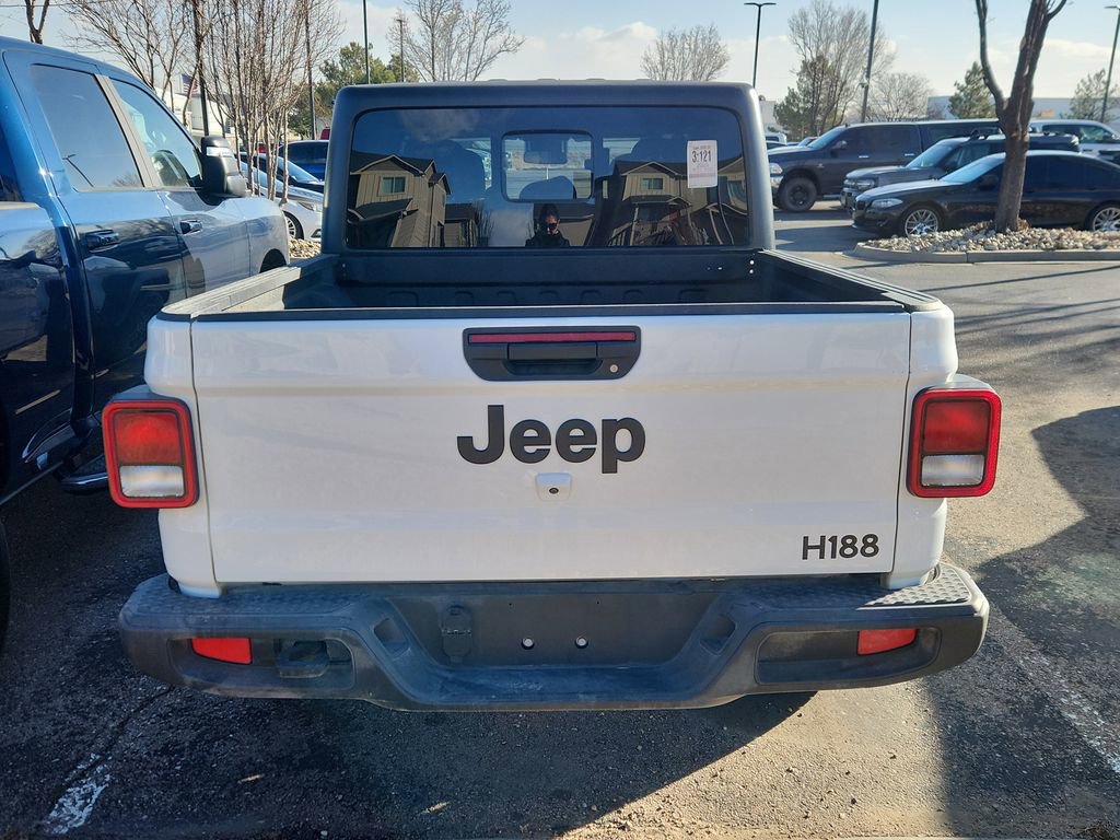 Used 2025 Jeep Gladiator Sport image 4