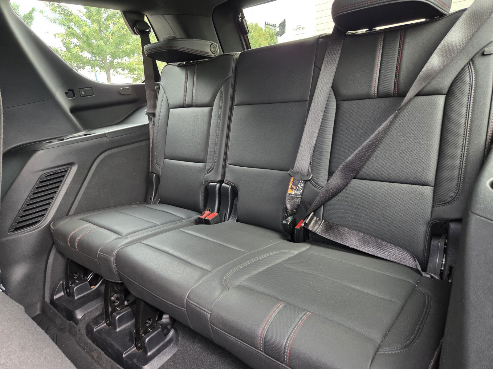 Used 2025 Chevrolet Tahoe RST w/ Comfort Package AWD/4WD image 10